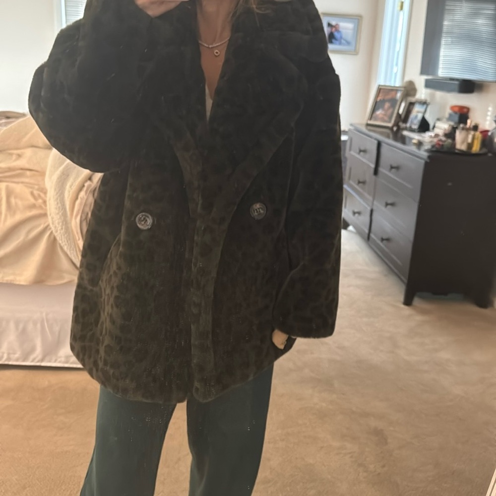 APPARIS coat